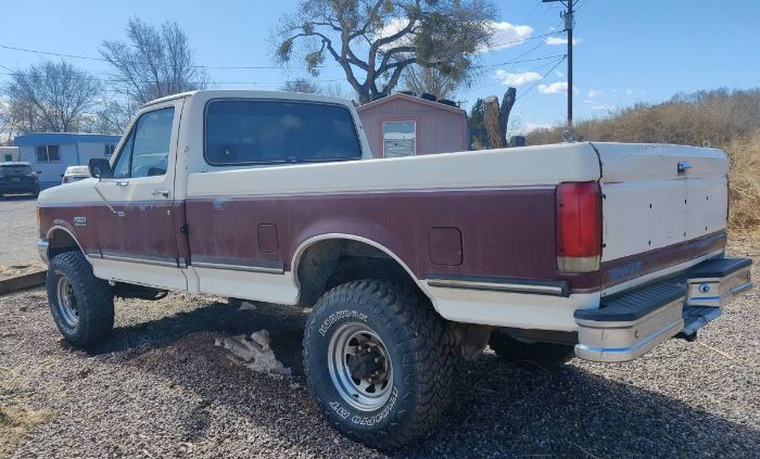 Ford-F-350-1988-Custom-2