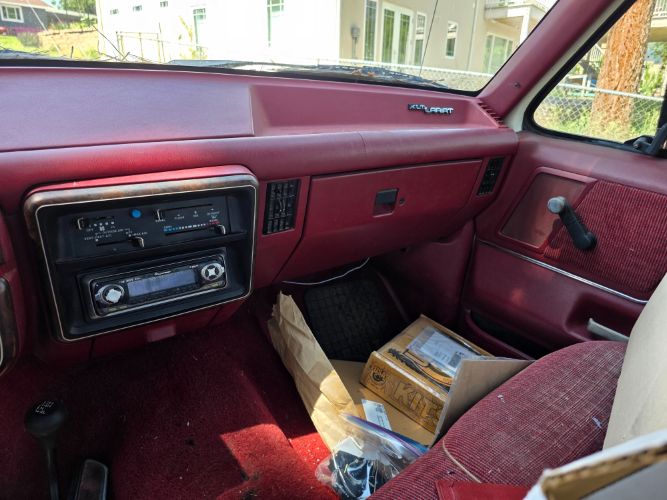 Ford-F-350-1988-Custom-9