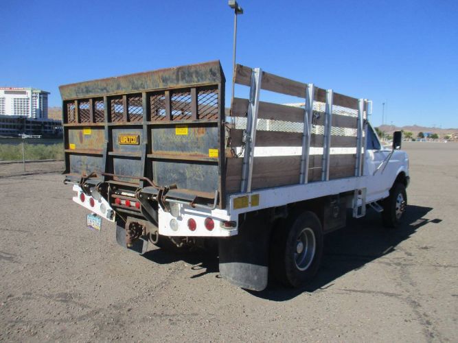 Ford-F-350-1990-White-3