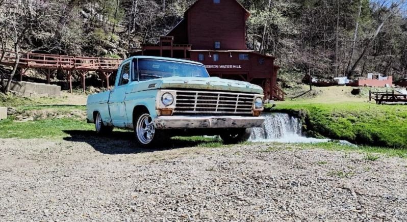Ford-F100-1967-Standard-Cab-Pickup-1