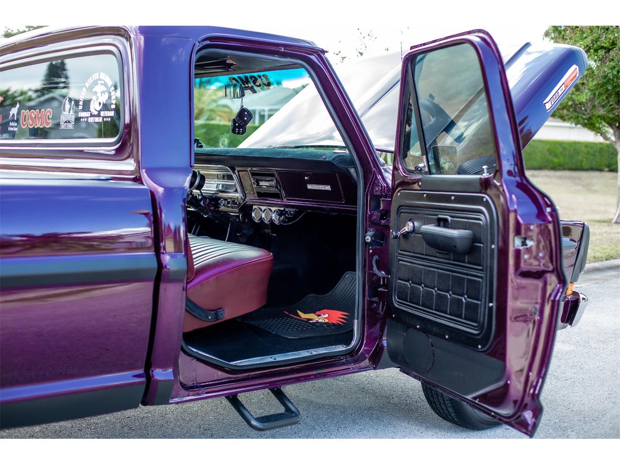 Ford-F100-1970-BLACK-CHERRY-PEARL-BURGUNDY-amp-SILVER-33