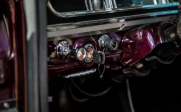 Ford-F100-1970-BLACK-CHERRY-PEARL-BURGUNDY-amp-SILVER-5