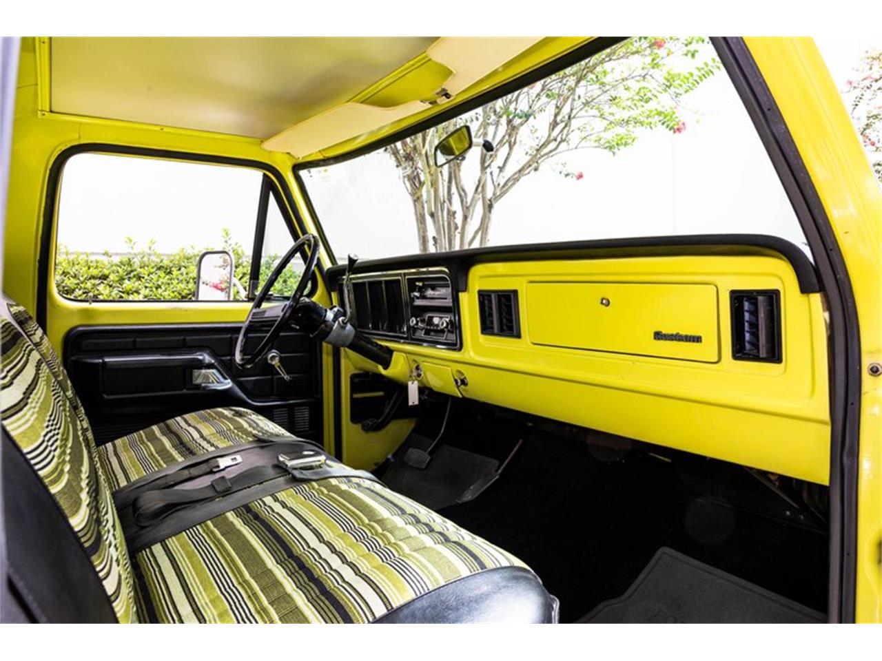 Ford-F100-1973-Lime-yellow-Yellow-black-2
