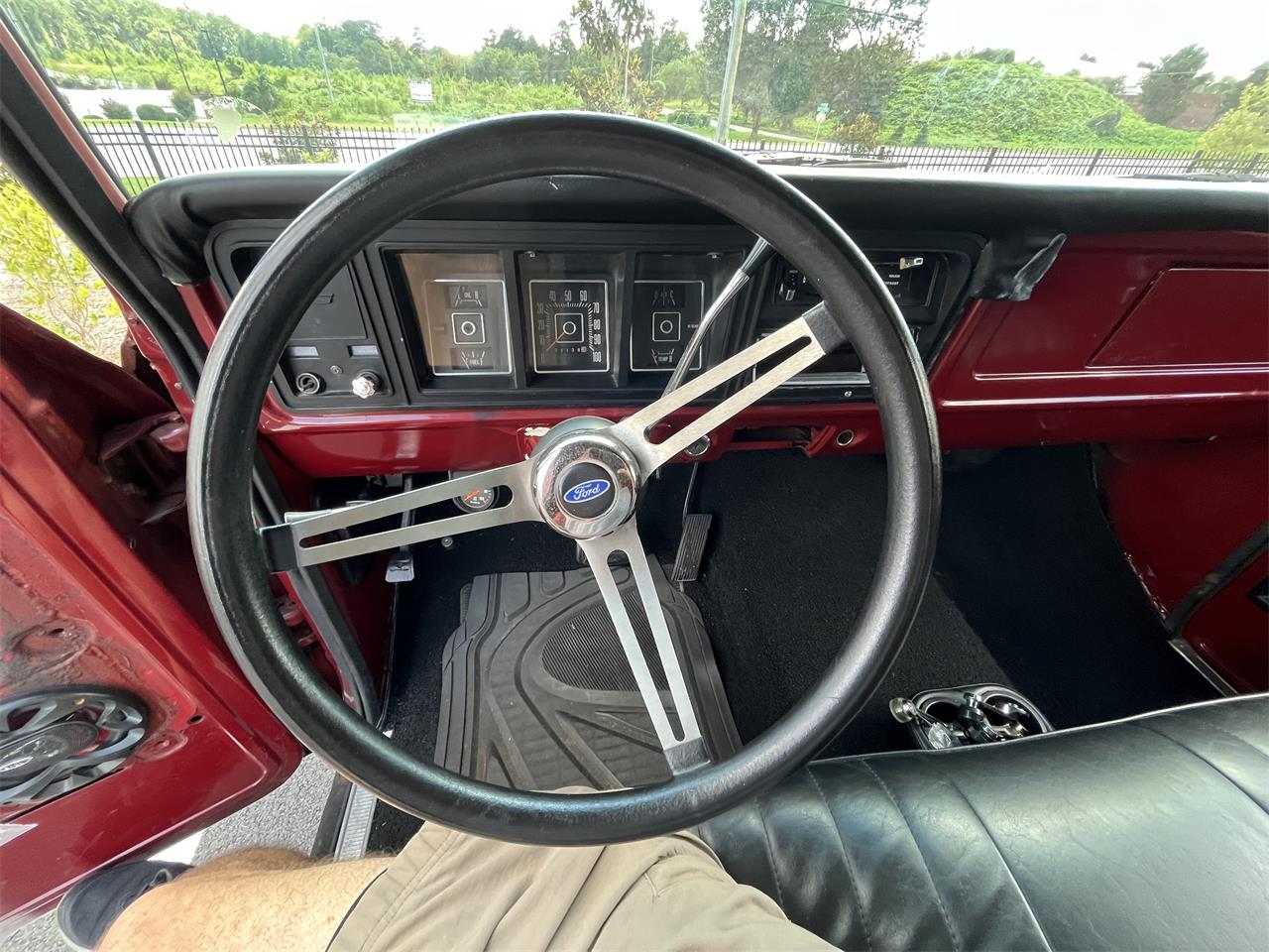 Ford-F100-1973-Red-RedBlack-7