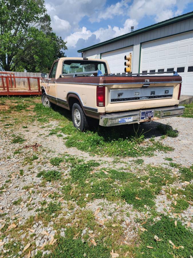 Ford-F100-1983-brown-3
