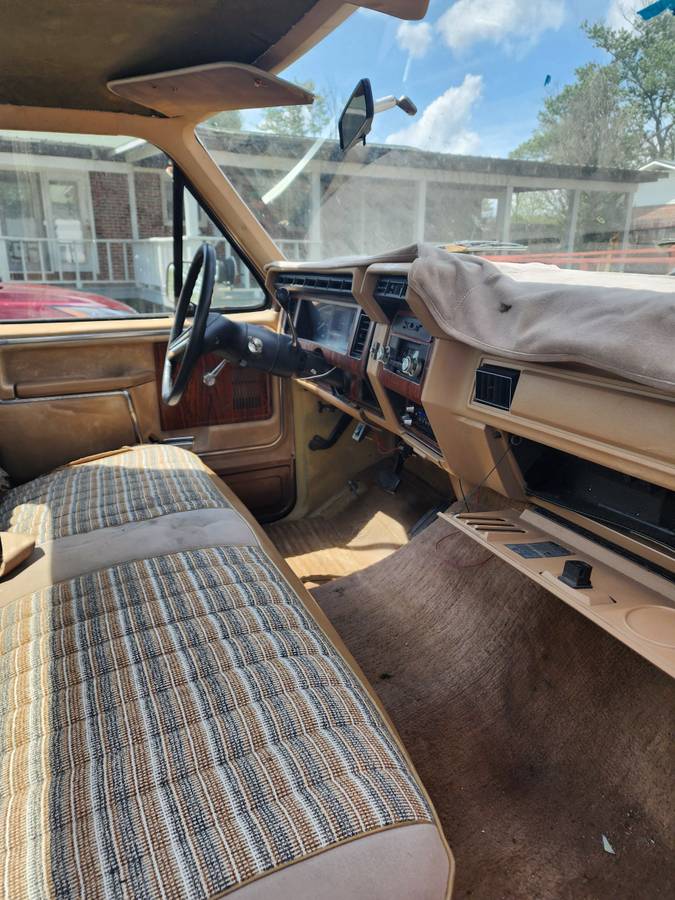 Ford-F100-1983-brown-9