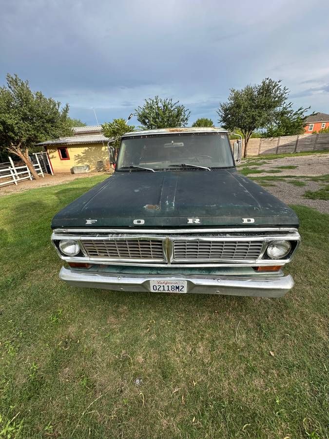 Ford-F100-custom-1970-2