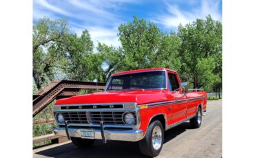 Ford-F150-1975-Red-Black-and-Red-1