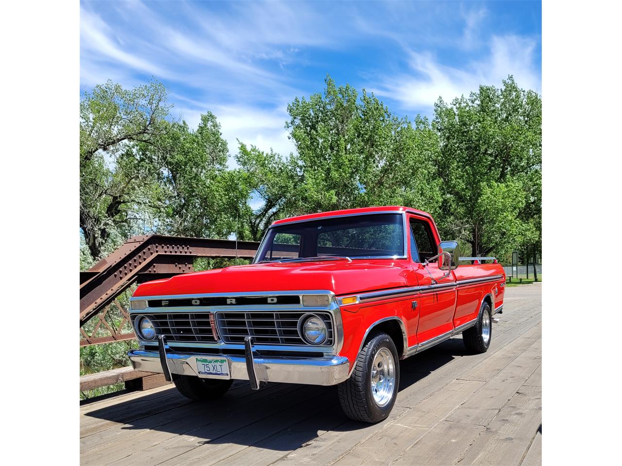 Ford-F150-1975-Red-Black-and-Red-1