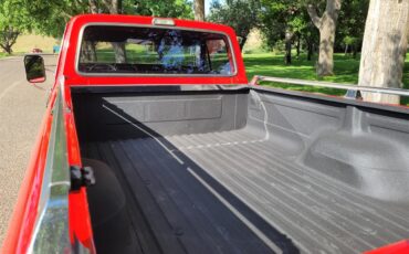 Ford-F150-1975-Red-Black-and-Red-10