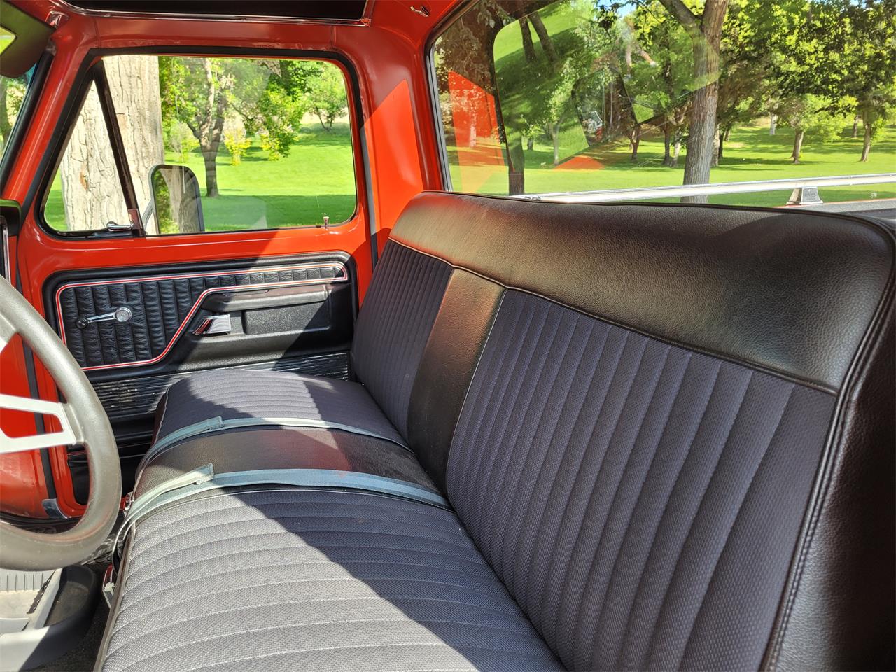 Ford-F150-1975-Red-Black-and-Red-16