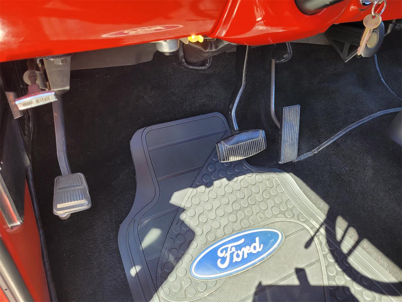 Ford-F150-1975-Red-Black-and-Red-18