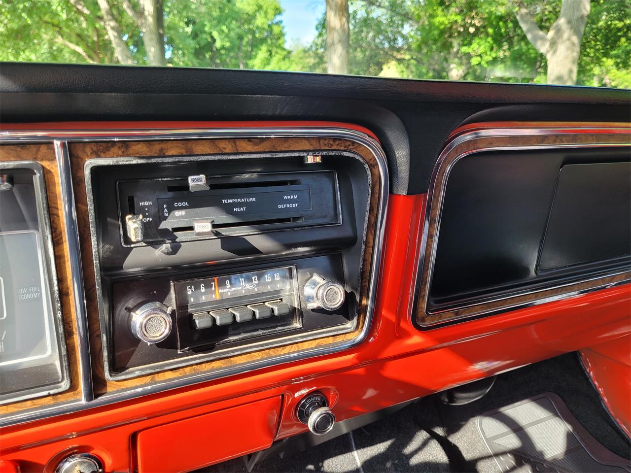 Ford-F150-1975-Red-Black-and-Red-22