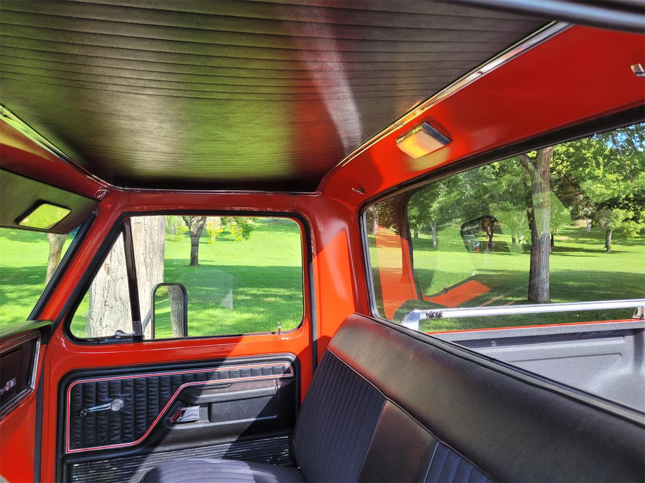 Ford-F150-1975-Red-Black-and-Red-31