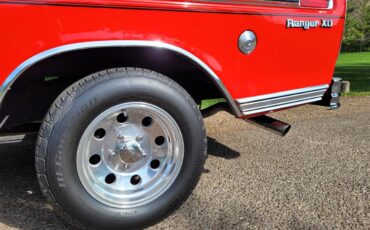 Ford-F150-1975-Red-Black-and-Red-32