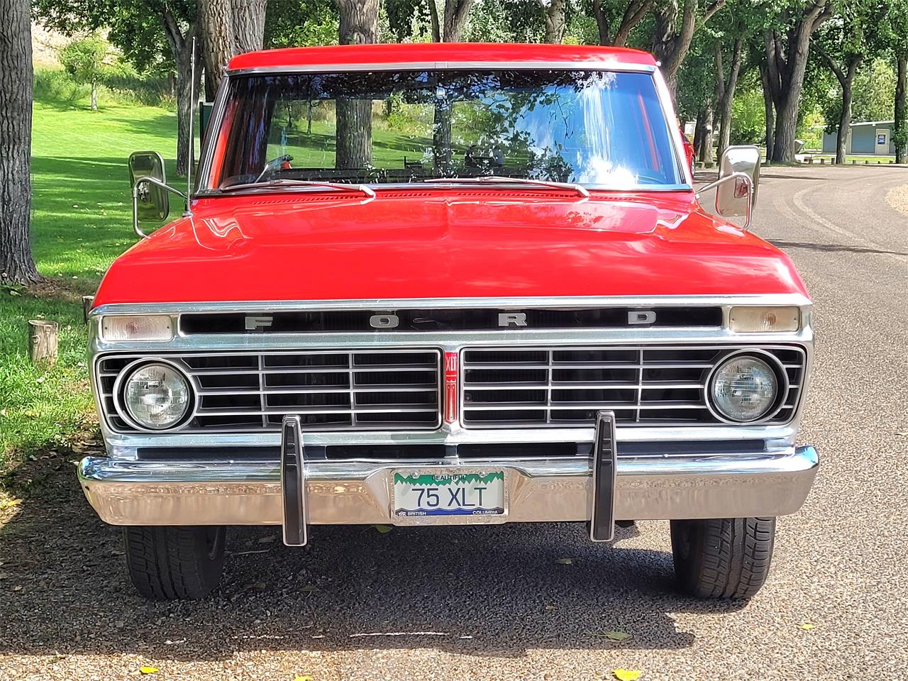 Ford-F150-1975-Red-Black-and-Red-4