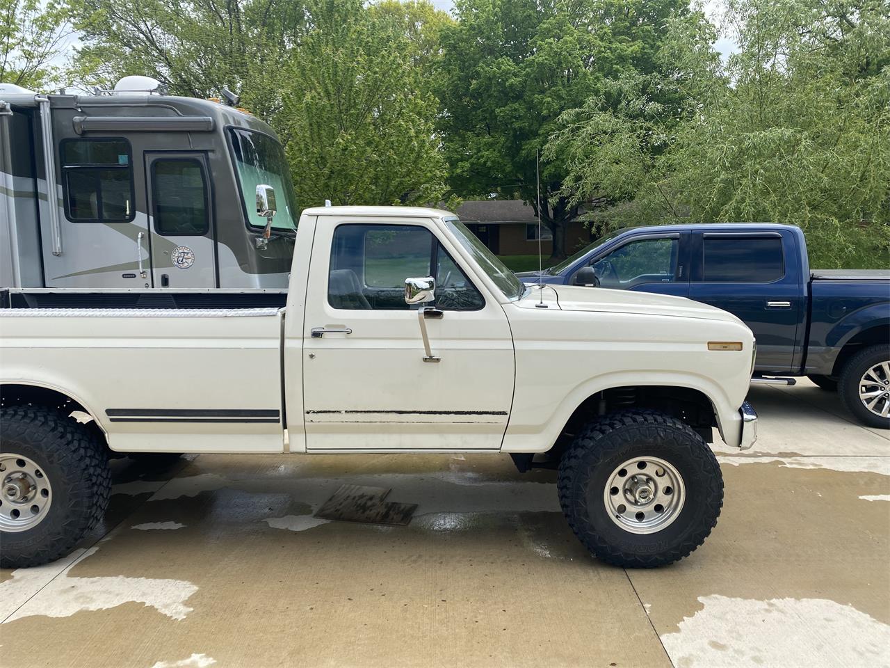 Ford-F150-1981-Off-White-Grey-11