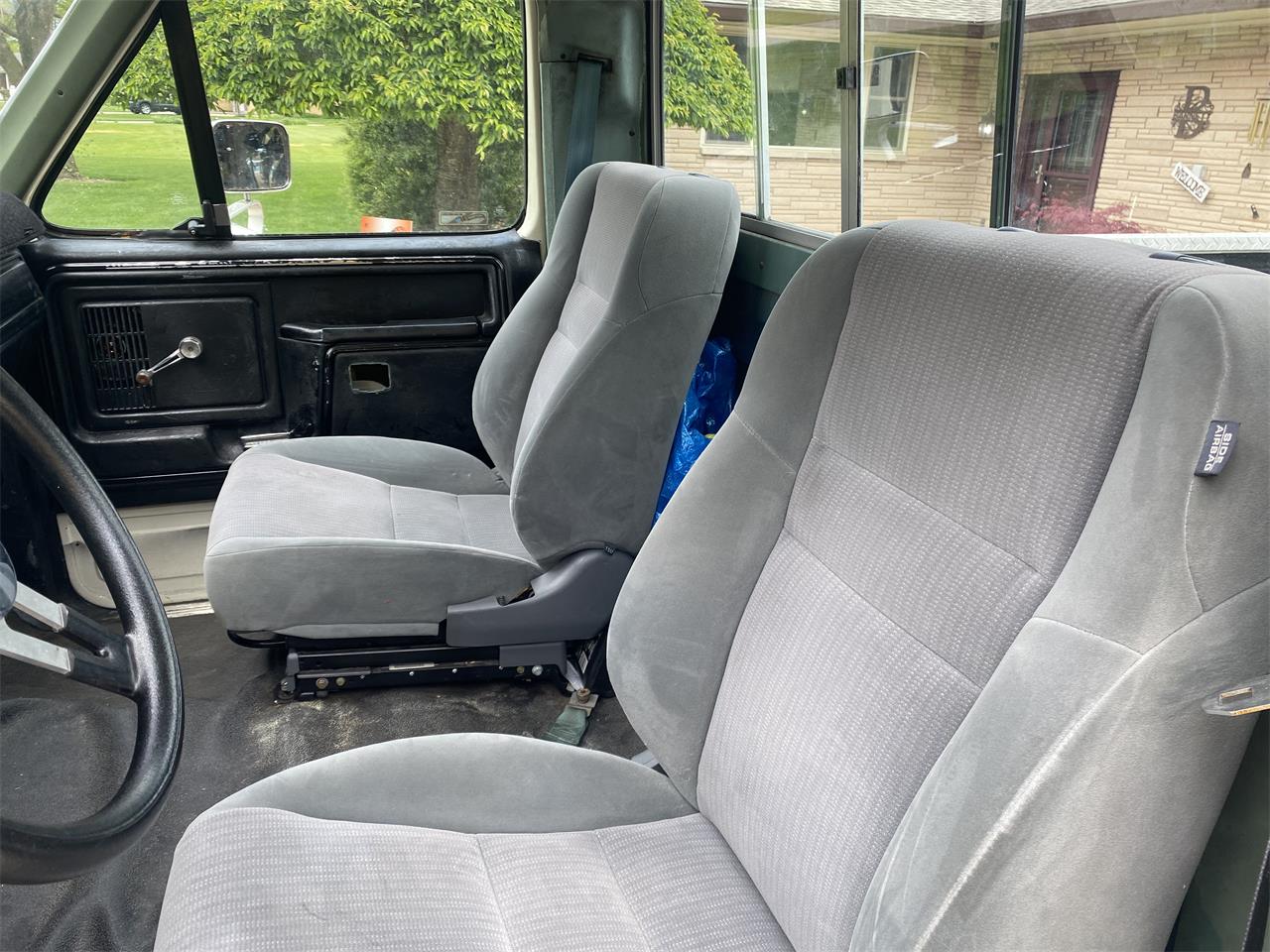 Ford-F150-1981-Off-White-Grey-2