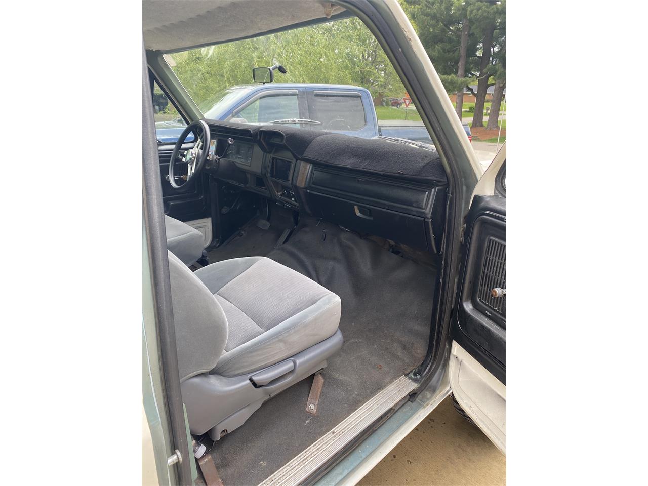 Ford-F150-1981-Off-White-Grey-8