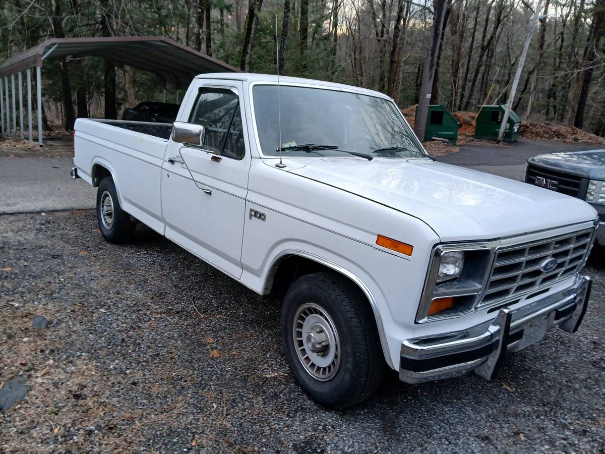Ford-F150-1982-4