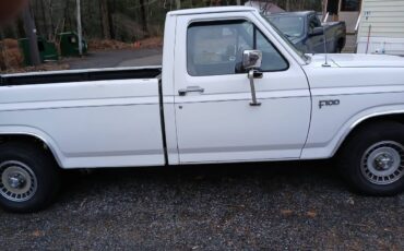 Ford-F150-1982-9