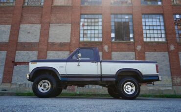 Ford-F150-1984-Blue-amp-White-Blue-1