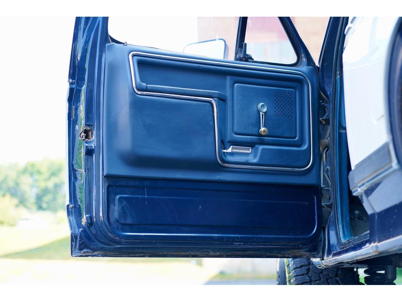Ford-F150-1984-Blue-amp-White-Blue-16