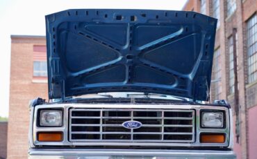 Ford-F150-1984-Blue-amp-White-Blue-3