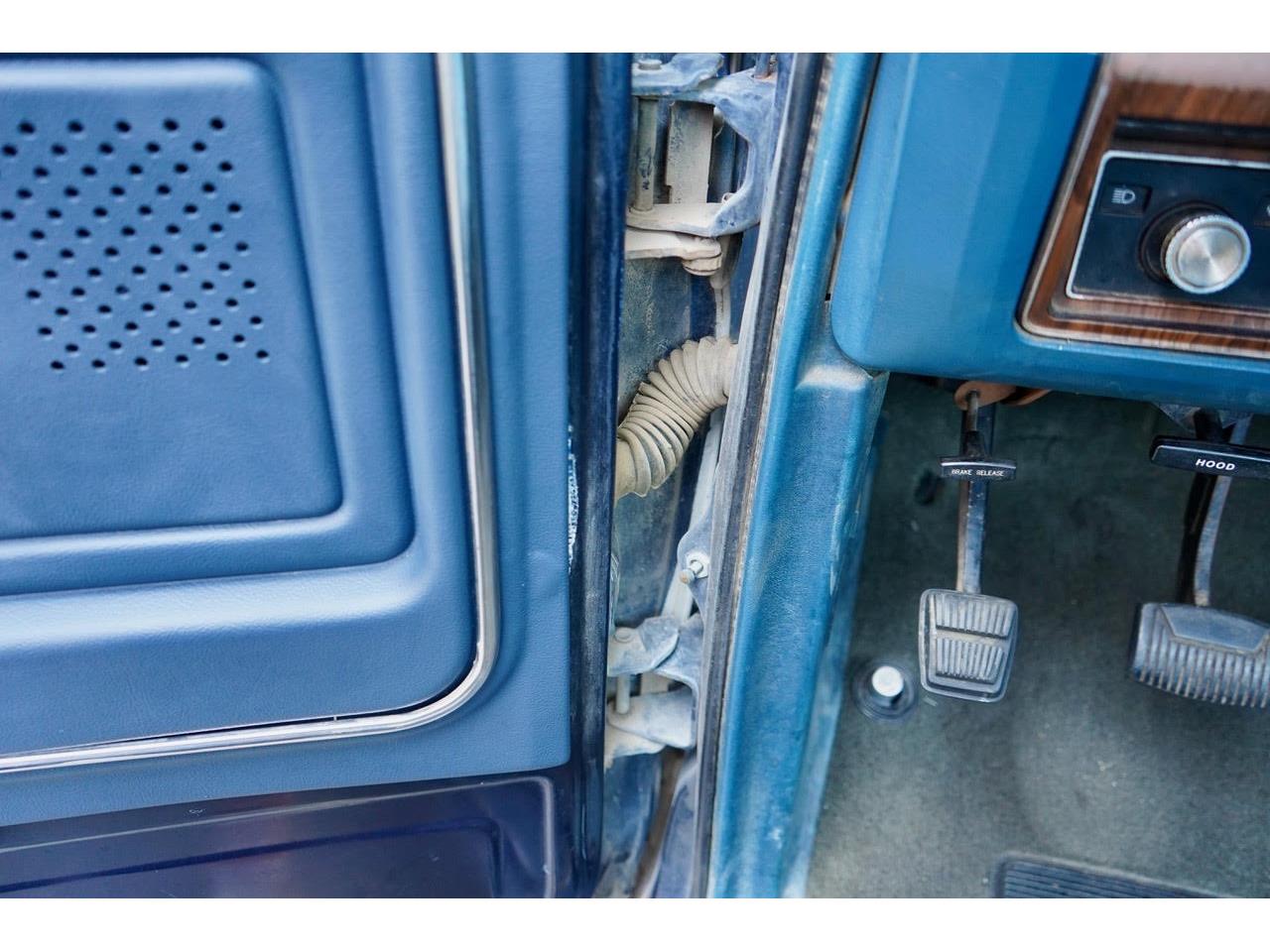 Ford-F150-1984-Blue-amp-White-Blue-42
