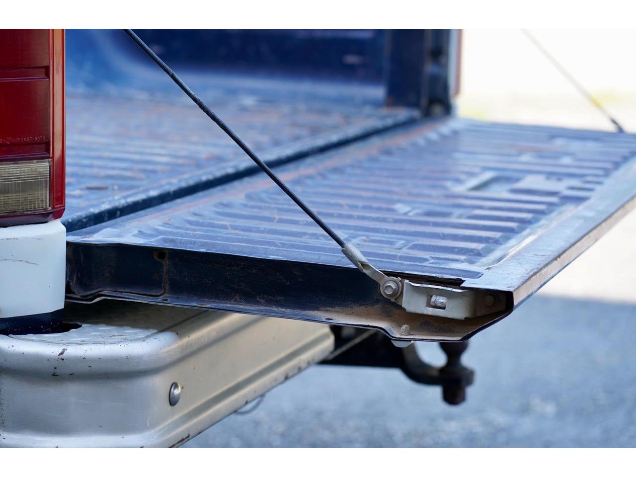 Ford-F150-1984-Blue-amp-White-Blue-44