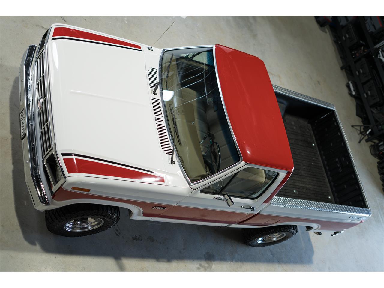 Ford-F150-1985-White-Red-Tan-3