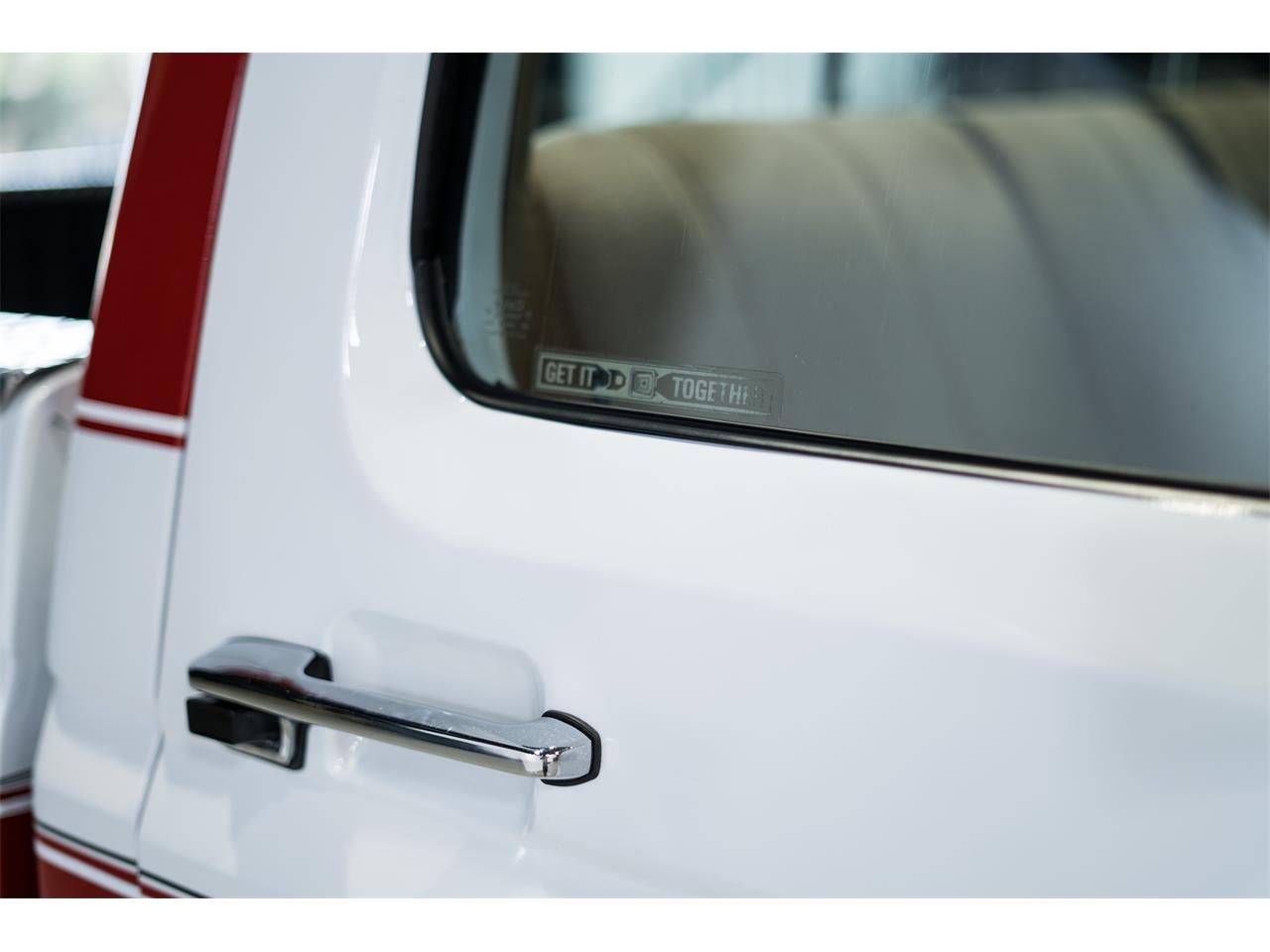 Ford-F150-1985-White-Red-Tan-7
