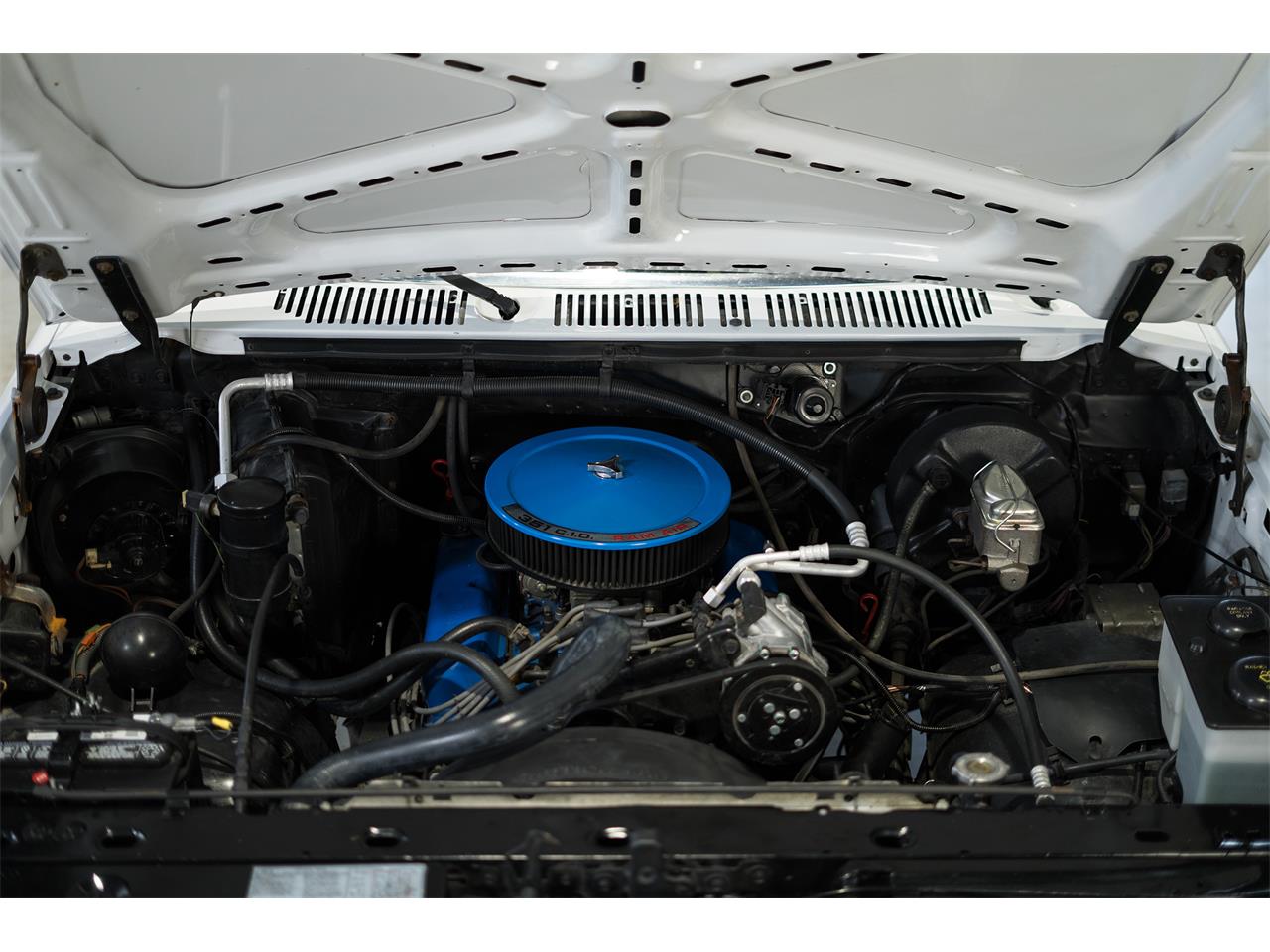 Ford-F150-1985-White-Red-Tan-8