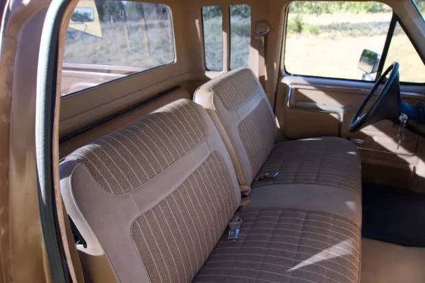 Ford-F150-1985-brown-3