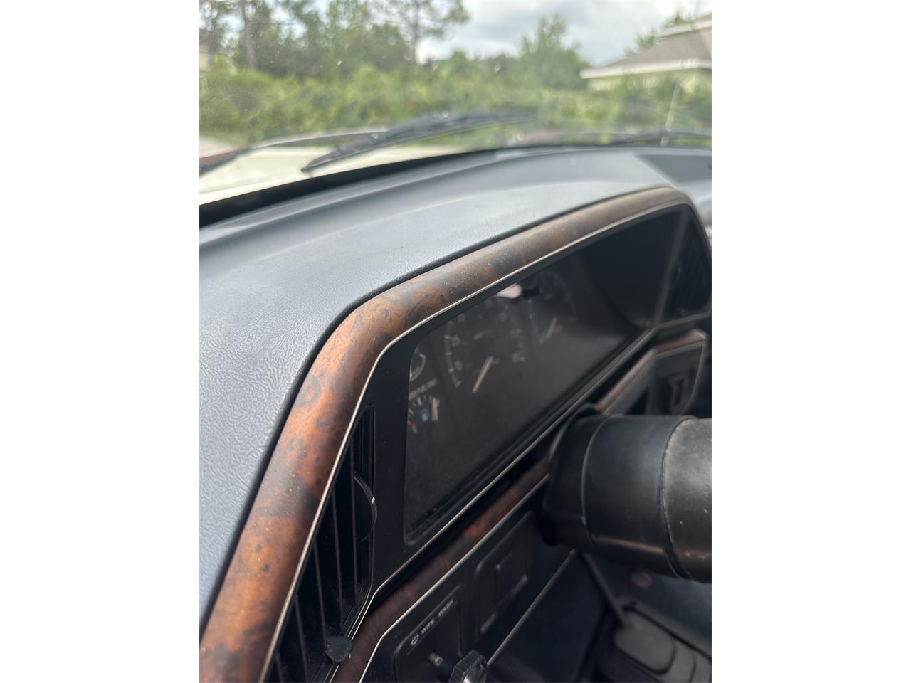 Ford-F150-1989-Colonial-White-Crystal-Blue-1