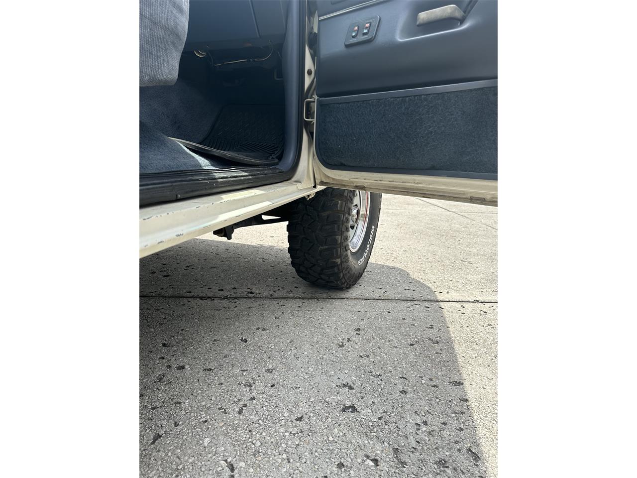 Ford-F150-1989-Colonial-White-Crystal-Blue-13