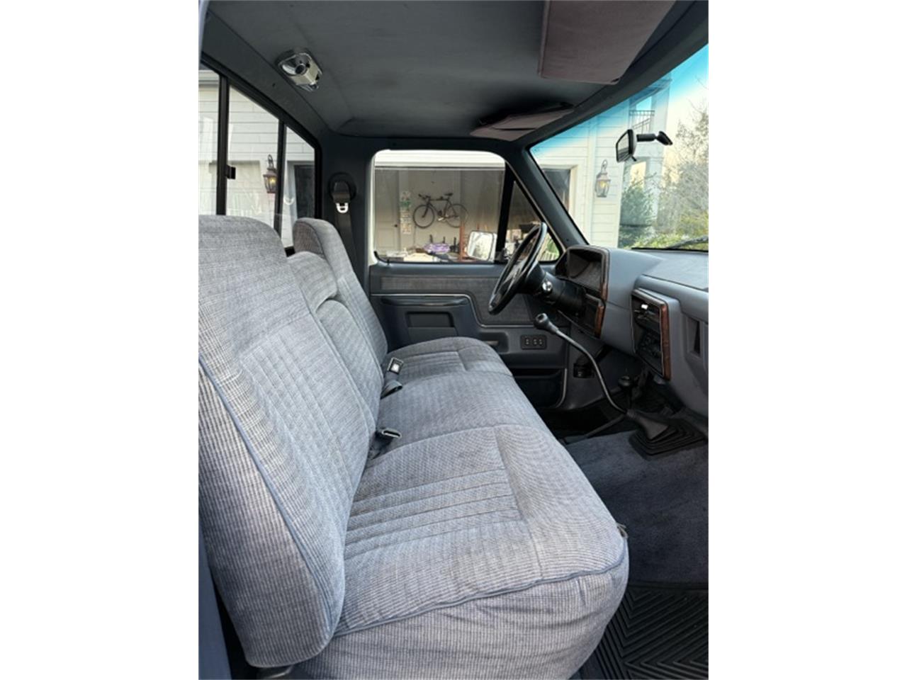 Ford-F150-1989-Colonial-White-Crystal-Blue-6