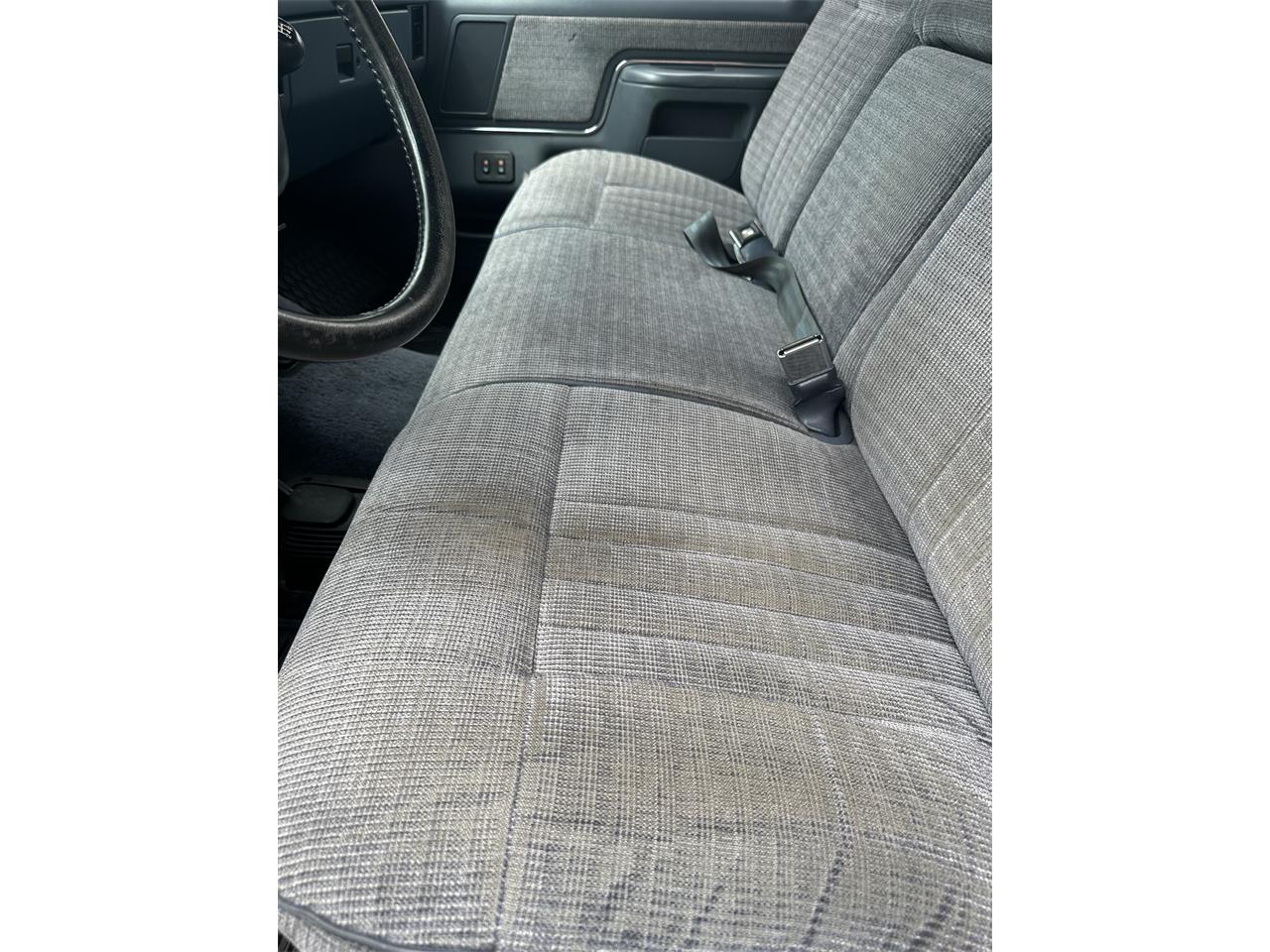 Ford-F150-1989-Colonial-White-Crystal-Blue-8