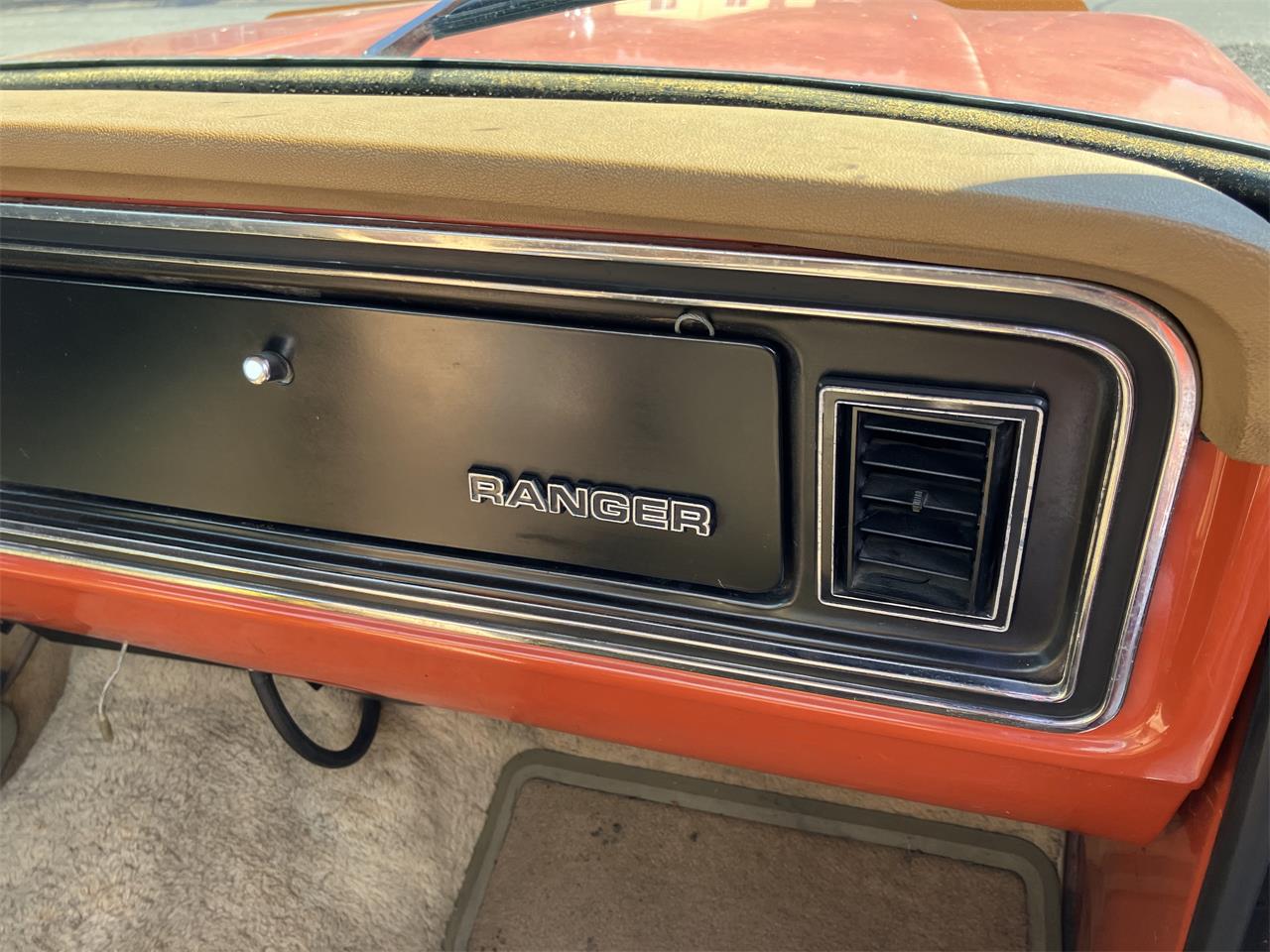 Ford-F250-1977-Orange-Tan-10
