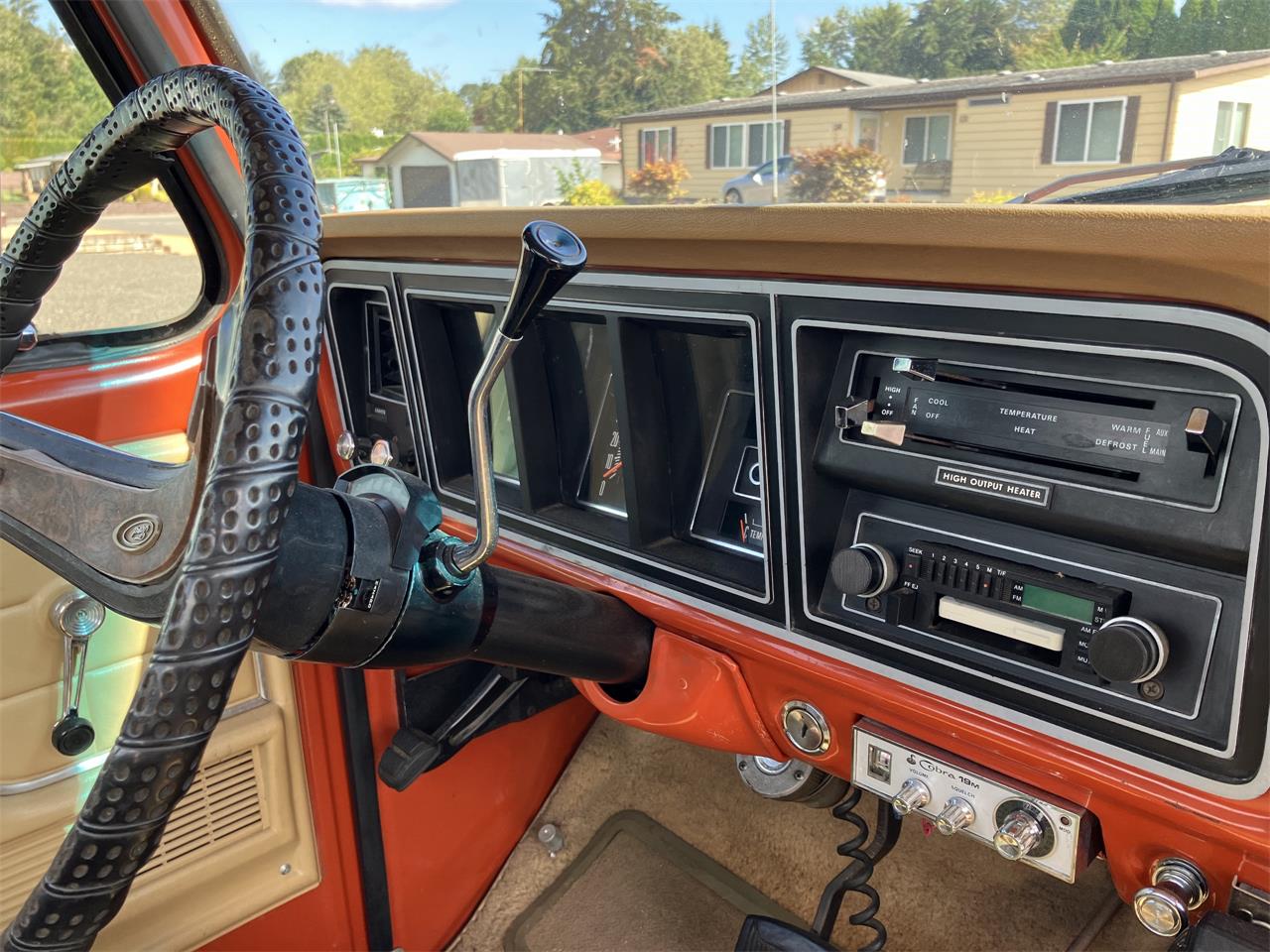Ford-F250-1977-Orange-Tan-12