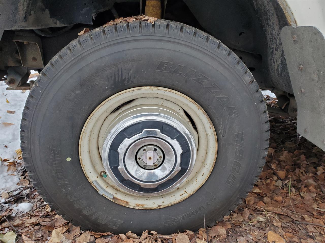 Ford-F250-1985-Red-amp-white-two-tone-Red-17