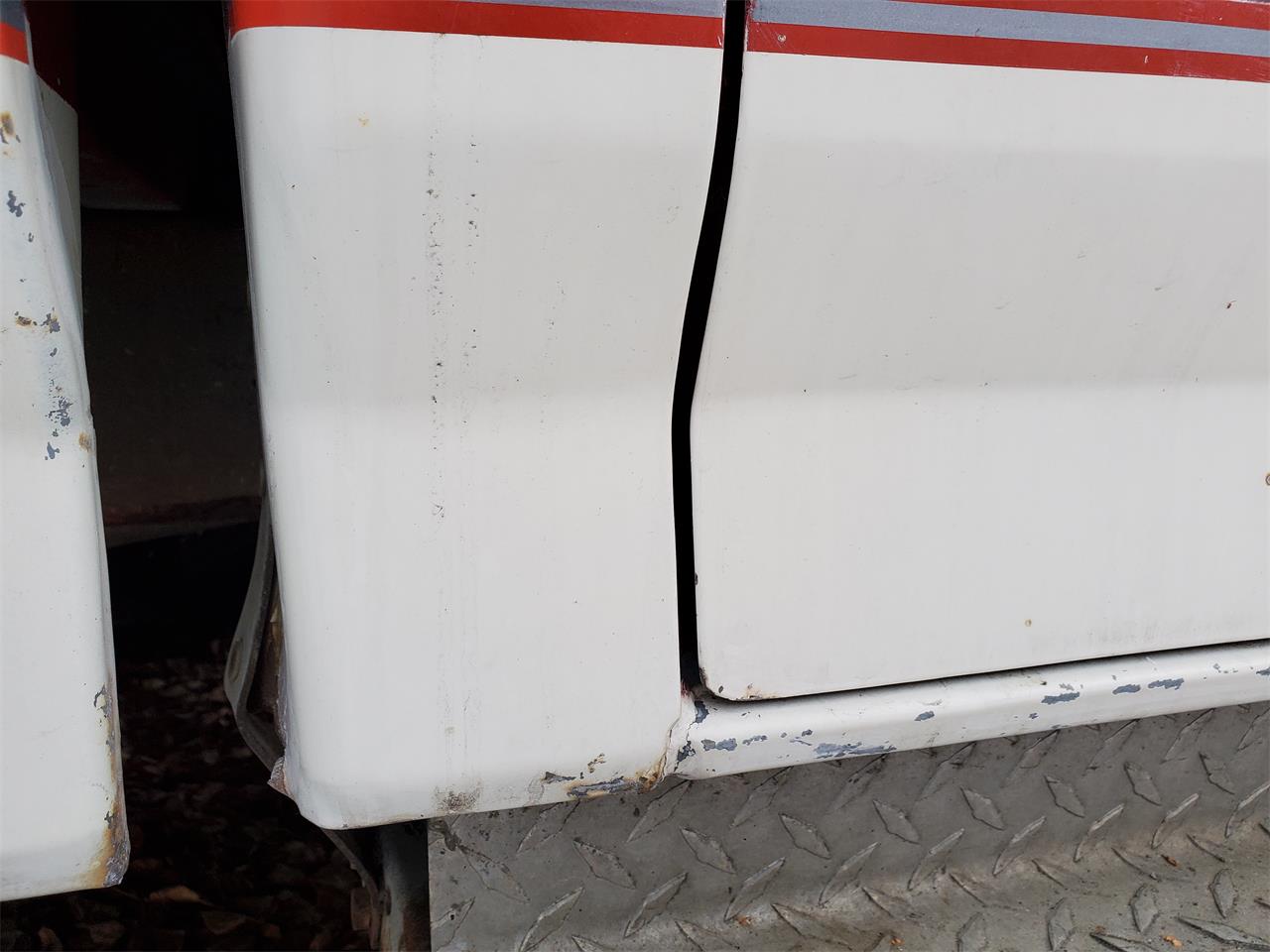 Ford-F250-1985-Red-amp-white-two-tone-Red-27