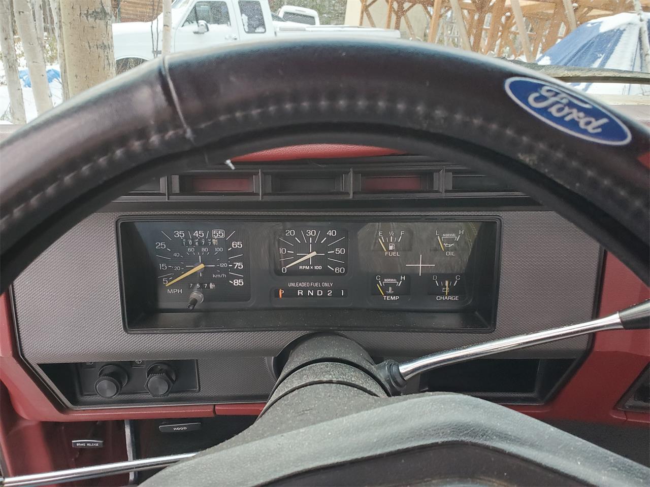 Ford-F250-1985-Red-amp-white-two-tone-Red-29