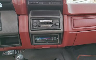 Ford-F250-1985-Red-amp-white-two-tone-Red-3