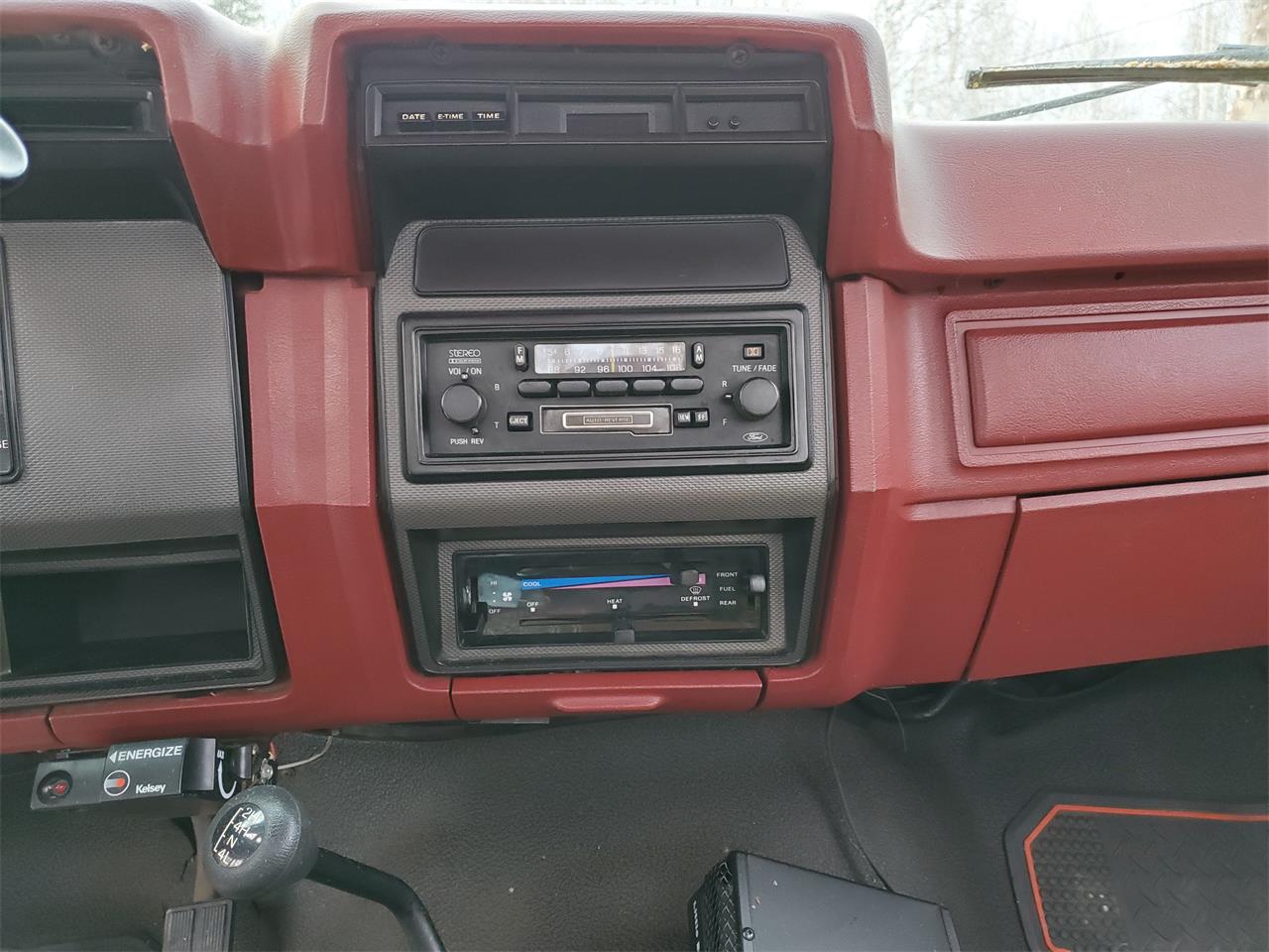 Ford-F250-1985-Red-amp-white-two-tone-Red-3