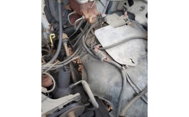Ford-F250-1985-Red-amp-white-two-tone-Red-34
