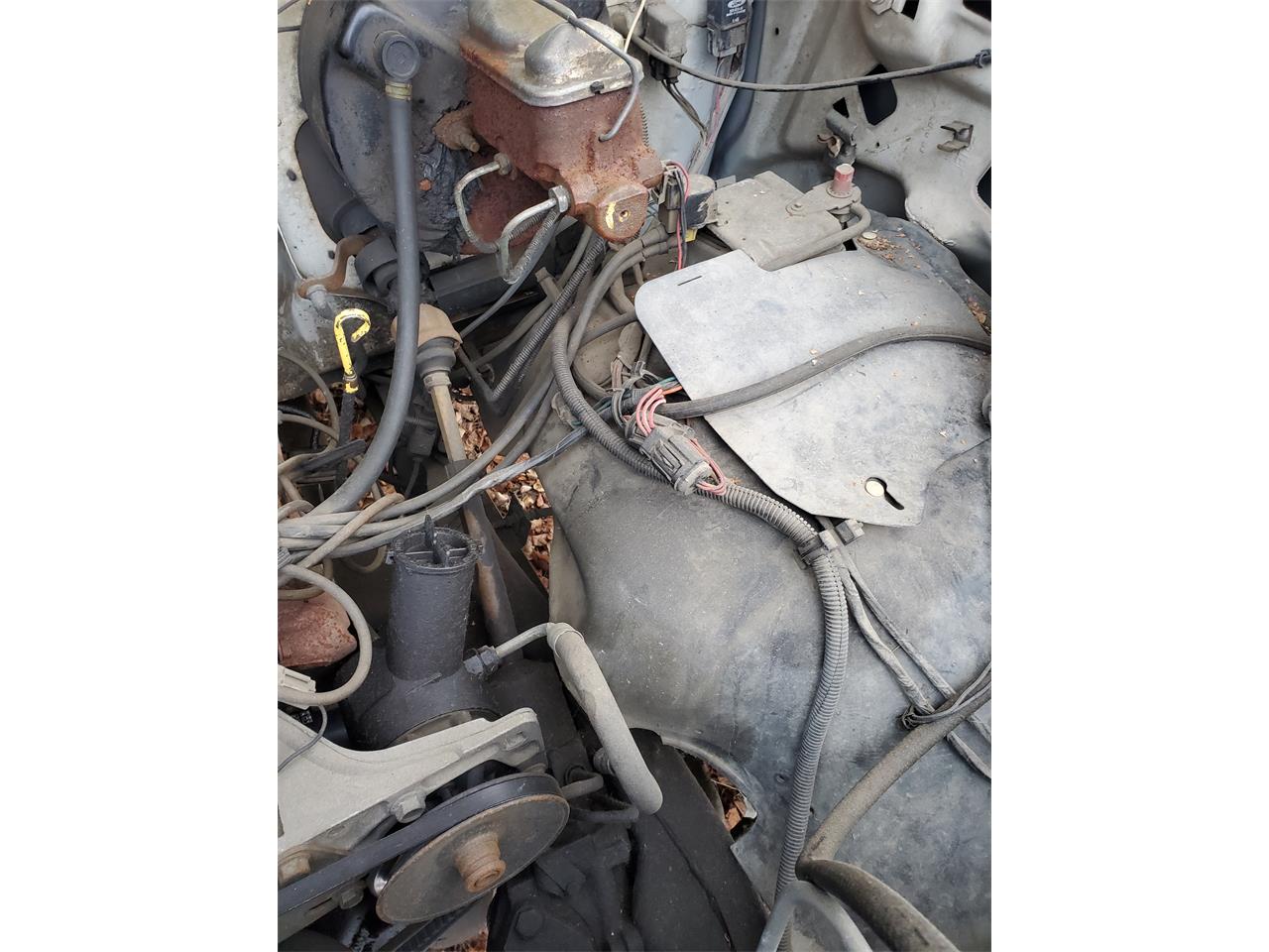Ford-F250-1985-Red-amp-white-two-tone-Red-34