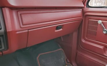 Ford-F250-1985-Red-amp-white-two-tone-Red-4