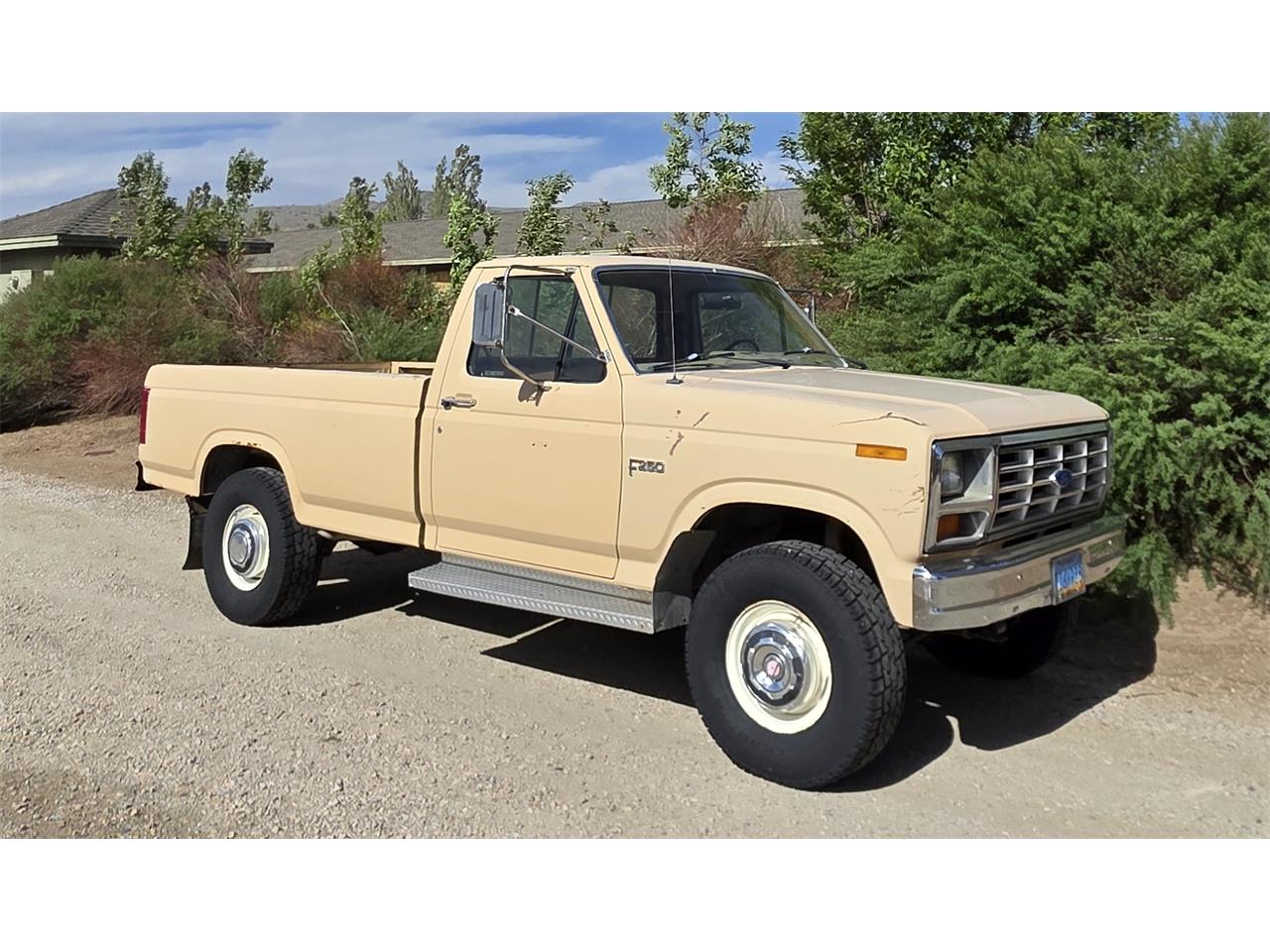 Ford-F250-1985-Tan-Tan-11