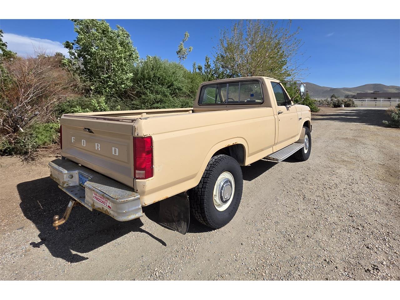 Ford-F250-1985-Tan-Tan-13